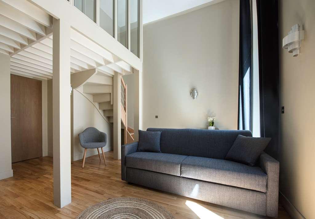 Helzear Montparnasse Parigi