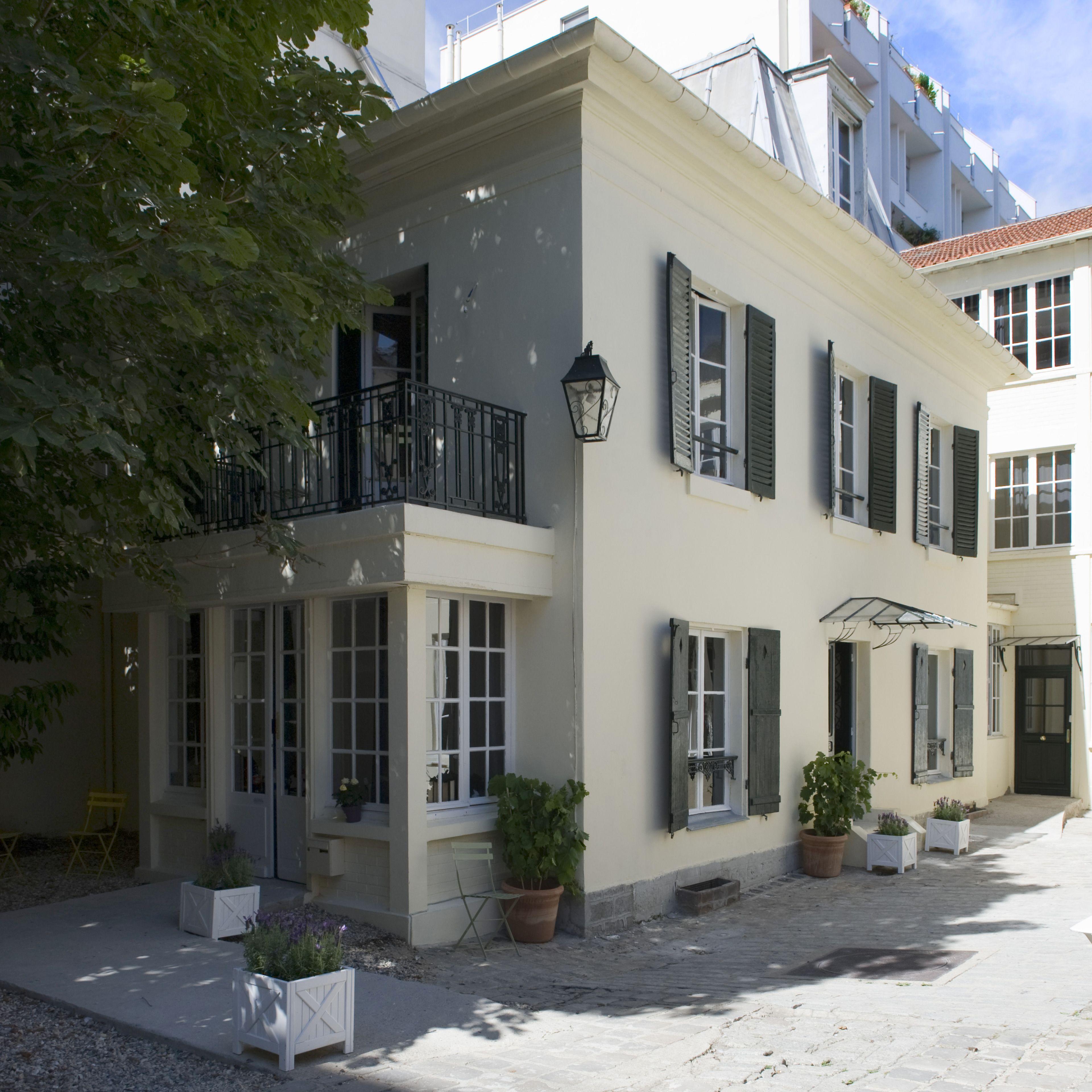 Helzear Montparnasse 4*