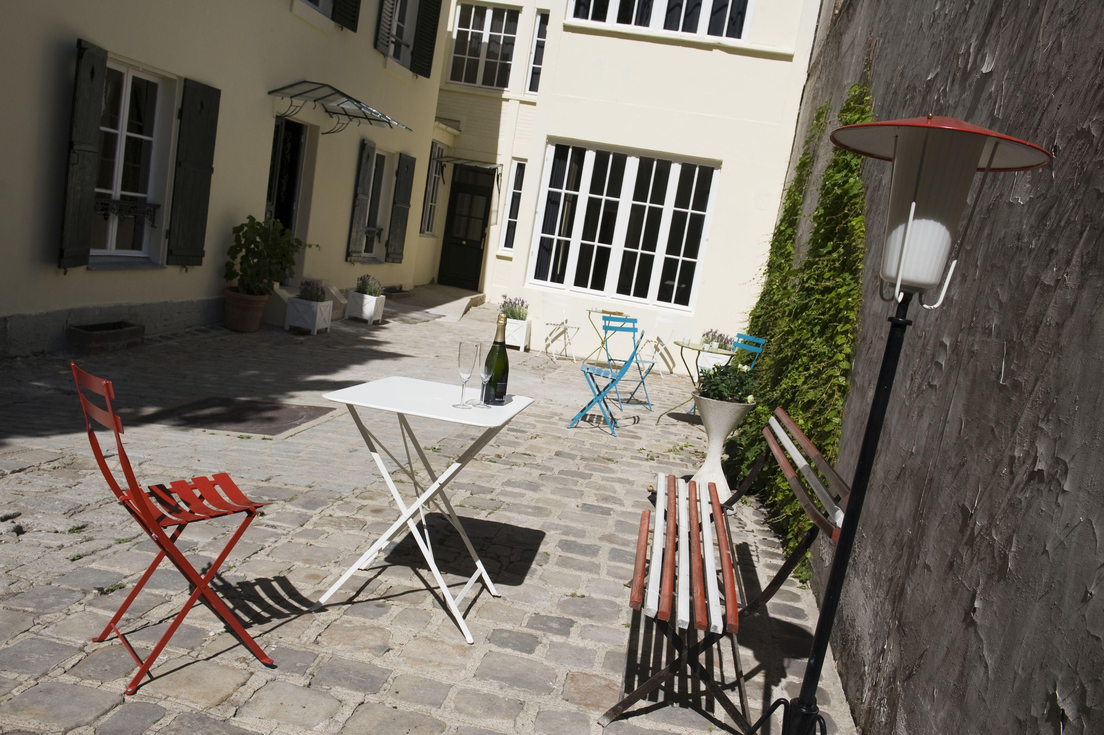 Helzear Montparnasse 4*