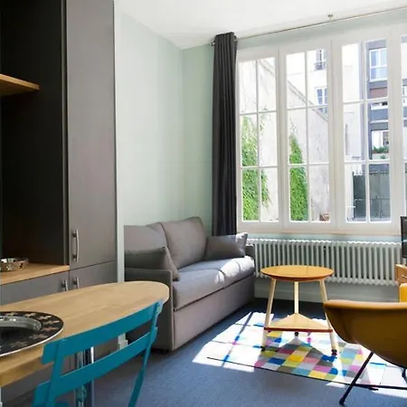 Helzear Montparnasse By Esteem Hotel 4*