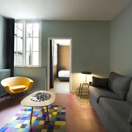 Helzear Montparnasse By Esteem Hotel