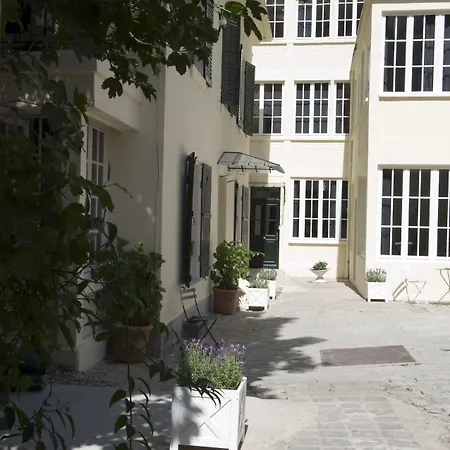Helzear Montparnasse By Esteem Hotel 4*