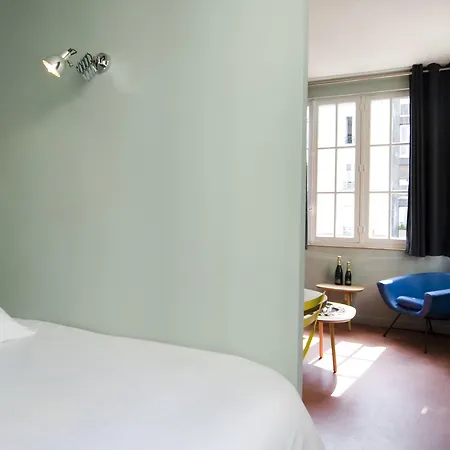 Helzear Montparnasse By Esteem Hotel